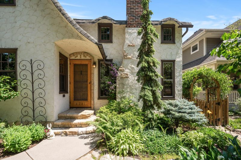 4241 Alden Dr, Edina, MN 55416