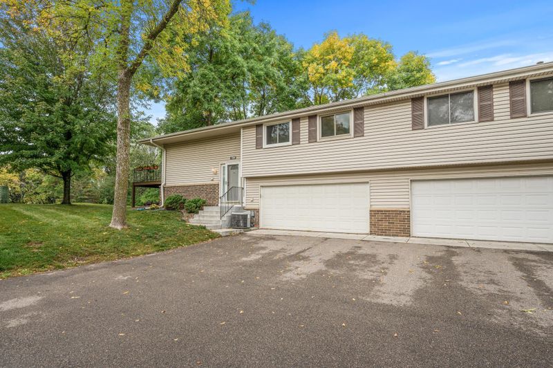 1304 Kolstad Ln, Eagan, MN 55123