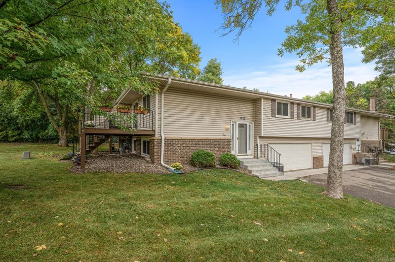 1304 Kolstad Ln, Eagan, MN 55123