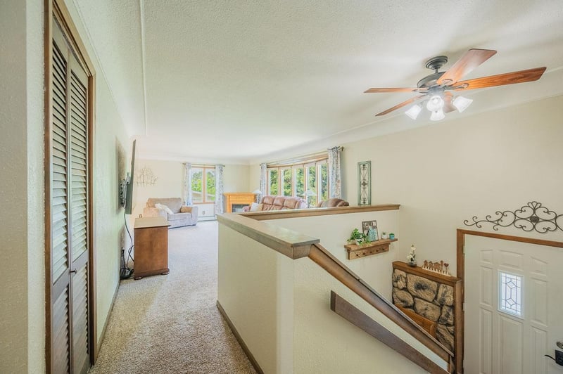 434 Coventry Rd, Hoyt Lakes, MN 55750