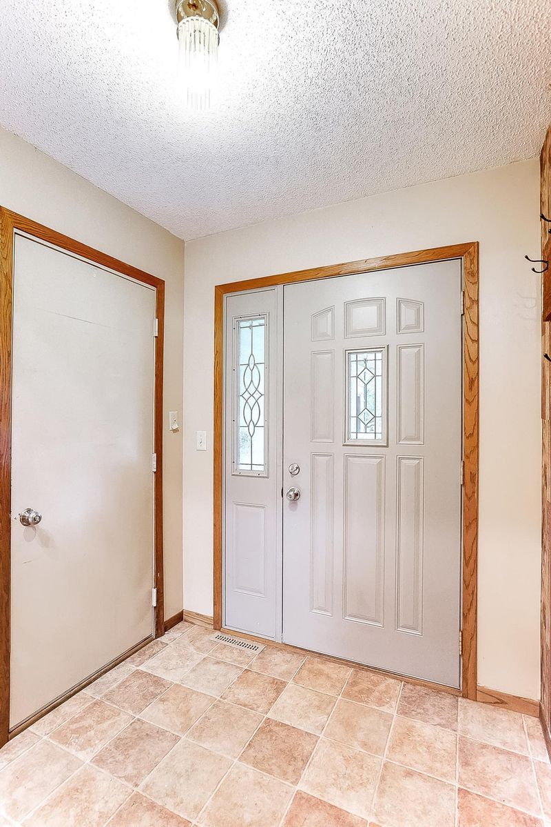 414 2nd St SW, Montgomery, MN 56069
