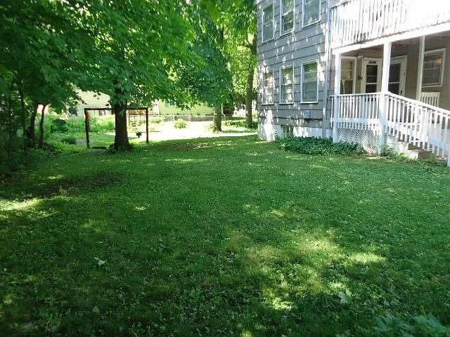 21165 Forest Dr, Excelsior, MN 55331