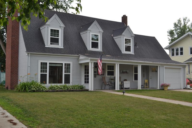 310 E Alcott Ave, Fergus Falls, MN 56537