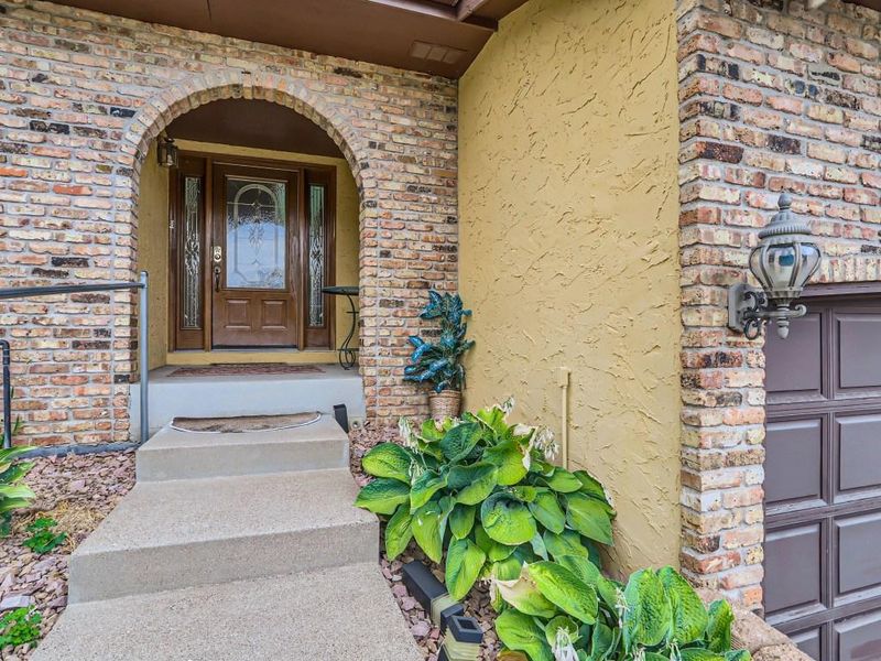 14340 Ebony Ln, Apple Valley, MN 55124
