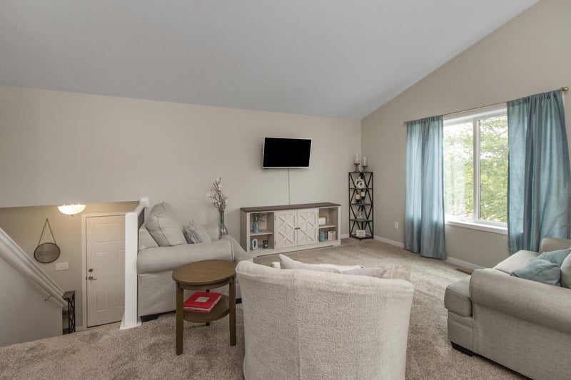 160 Red School Ln, Kellogg, MN 55945