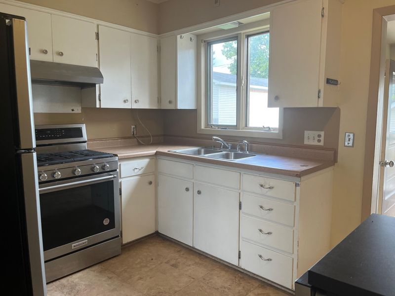 716 6th St, International Falls, MN 56649
