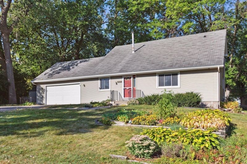 1570 28th Ave NW, New Brighton, MN 55112