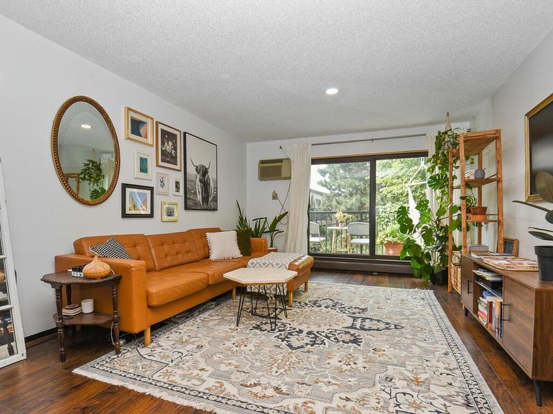 7300 York Ave S #204, Edina, MN 55435