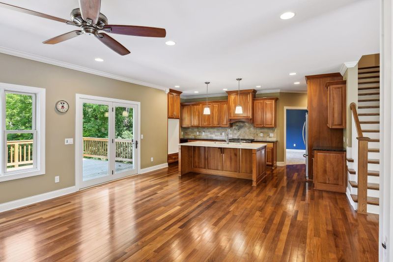 16406 Pine St, Minnetonka, MN 55345