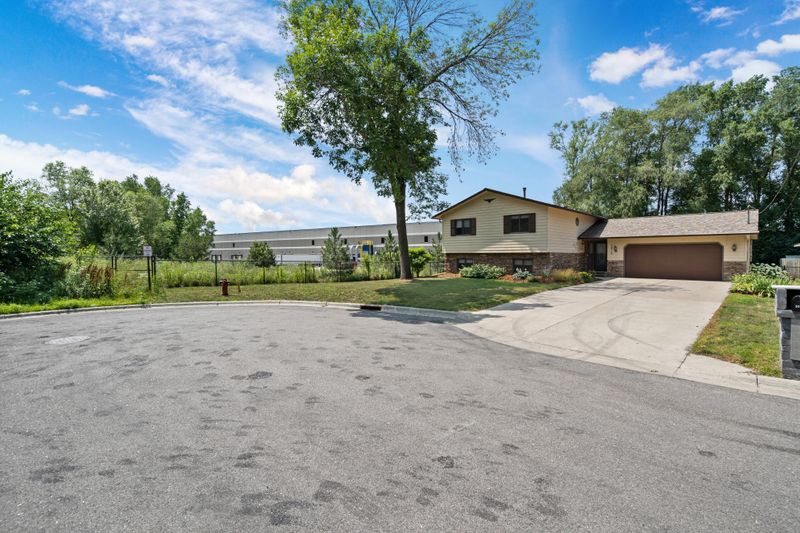 1015 10th Ave, Newport, MN 55055