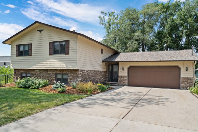 1015 10th Ave, Newport, MN 55055