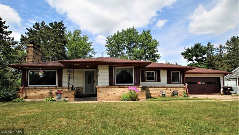 2412 Hansen Ln, South Saint Paul, MN 55075