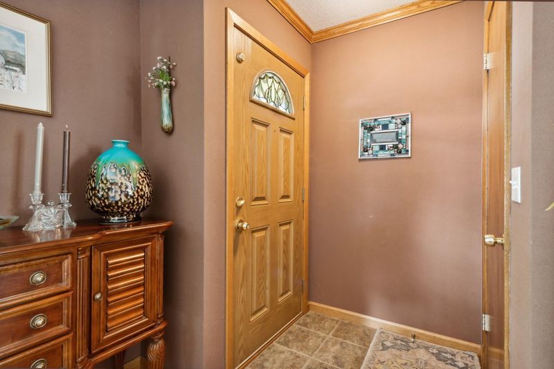 241 150th St W, Apple Valley, MN 55124
