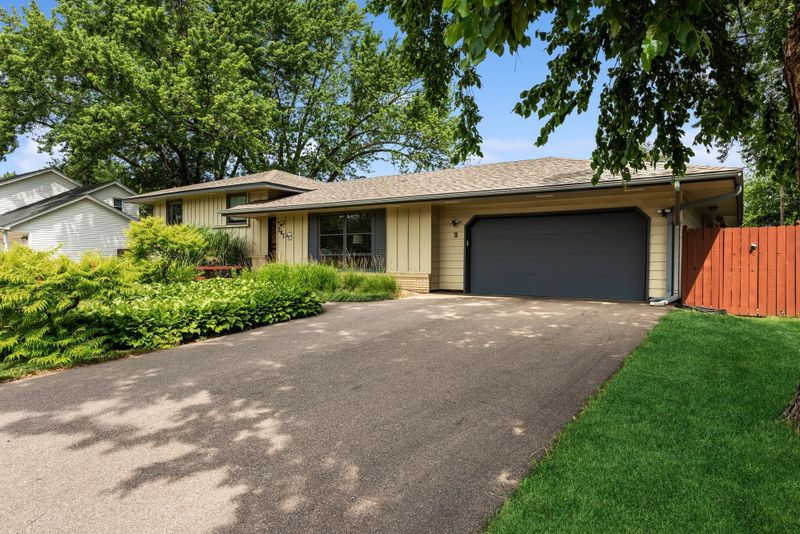 241 150th St W, Apple Valley, MN 55124