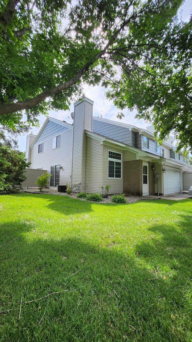 4072 Durham Ct, Eagan, MN 55122