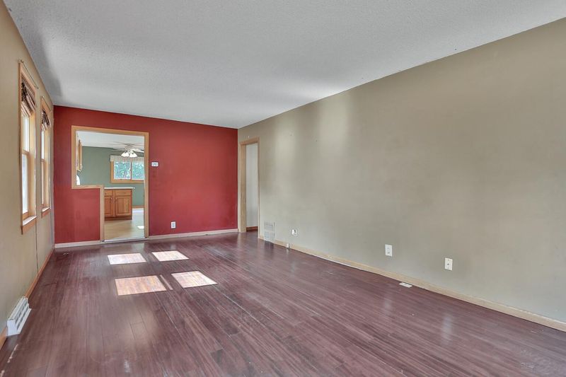 1214 Cook Ave E, Saint Paul, MN 55106