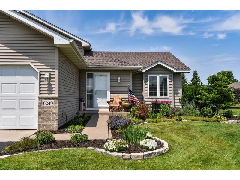 6249 Kahl Ave NE, Albertville, MN 55301