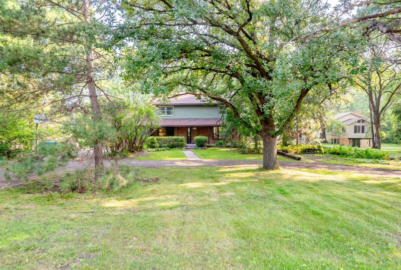 713 Koehler Rd, Vadnais Heights, MN 55127
