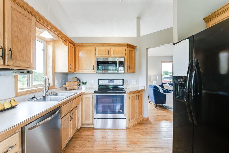 28205 Eagle St NW, Isanti, MN 55040