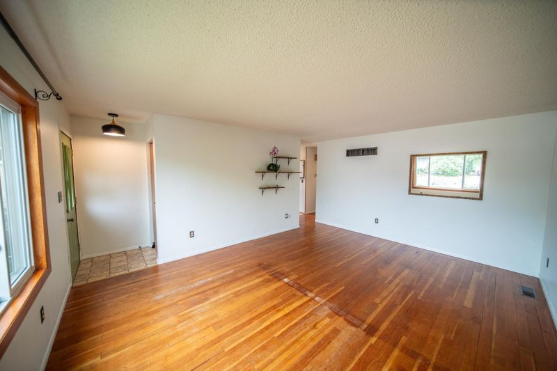 2447 Parkview Ln SE, Rochester, MN 55904