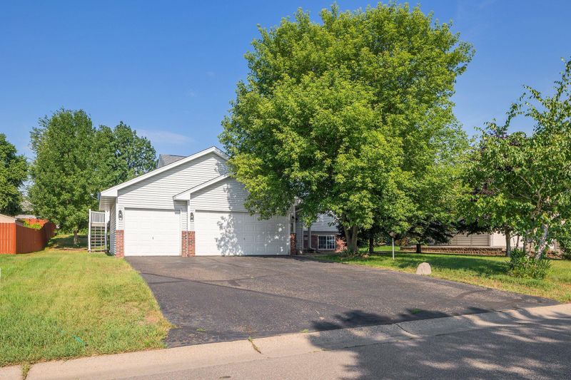 19460 Seymour St NW, Elk River, MN 55330