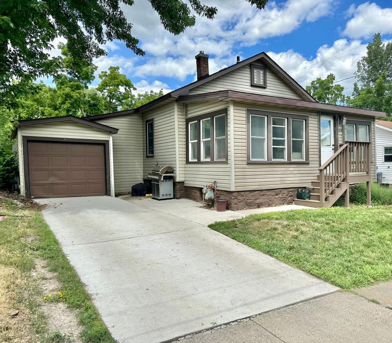 616 Sibley St, Mankato, MN 56001