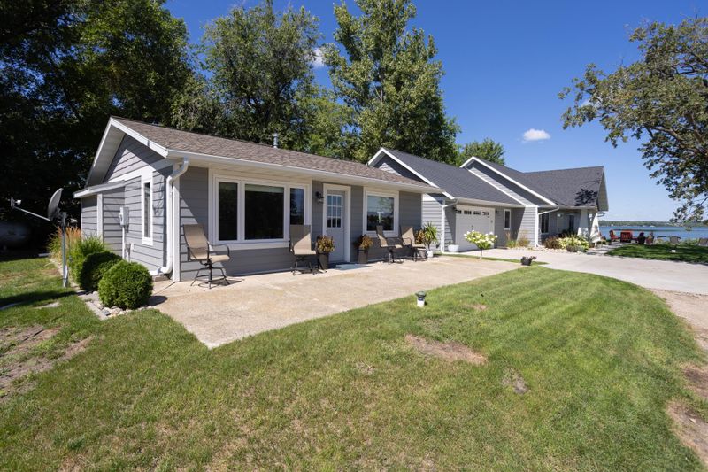 25930 Brolin Beach Rd, Detroit Lakes, MN 56501