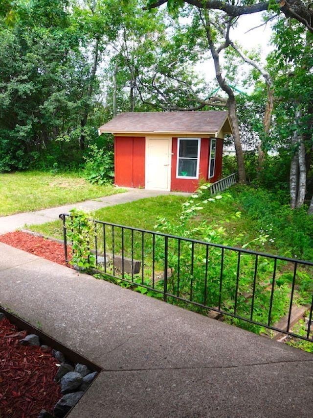 2448 Hutchinson Rd, Duluth, MN 55811