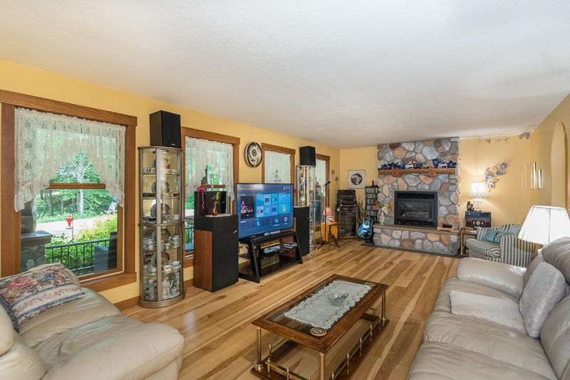 11350 Leewood Ln, Brainerd, MN 56401