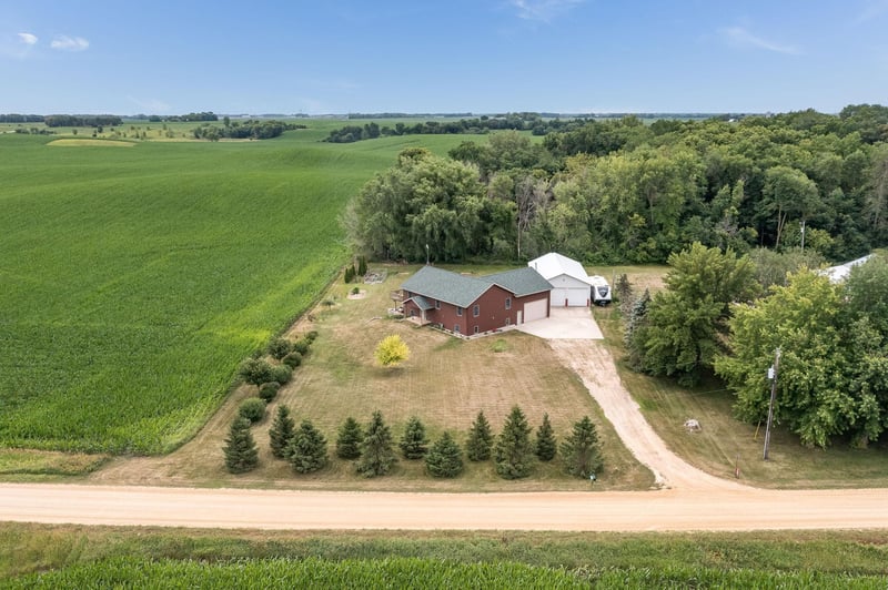 33799 470th St, Kasota, MN 56050