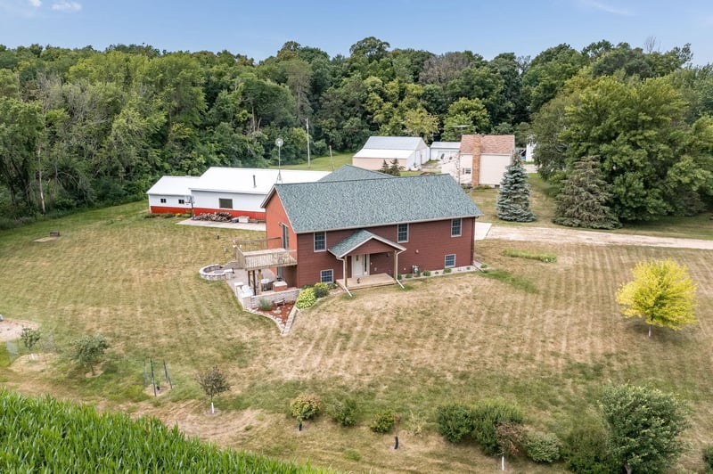 33799 470th St, Kasota, MN 56050