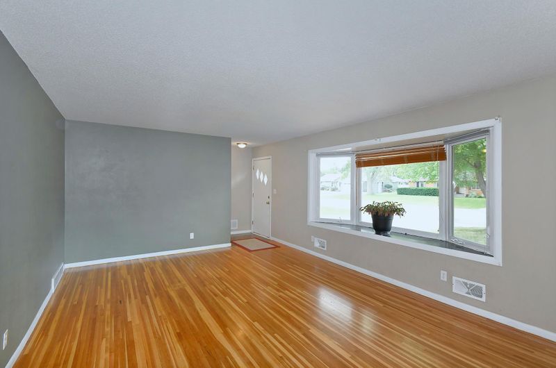 364 Murray St, Owatonna, MN 55060