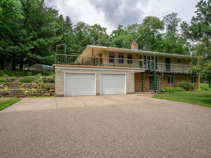 S7788 Lowes Creek Rd, Eau Claire, WI 54701