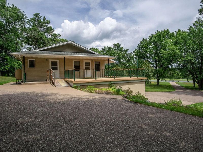 S7788 Lowes Creek Rd, Eau Claire, WI 54701