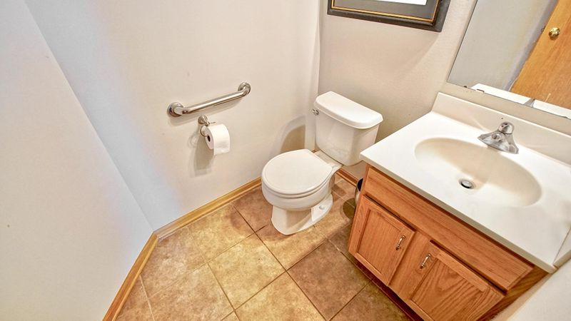 2772 Ridgeview Ln, Red Wing, MN 55066