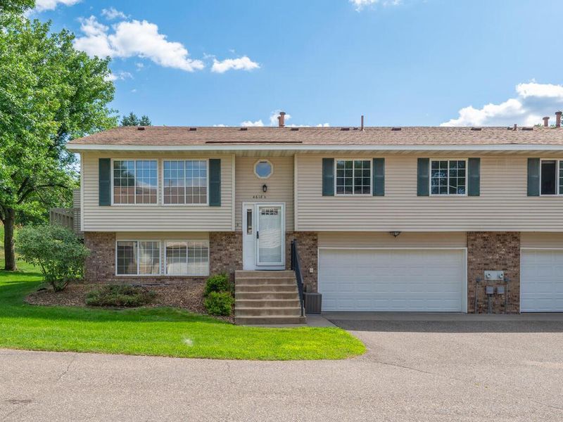4618 12 Ridge Cliff Dr, Eagan, MN 55122