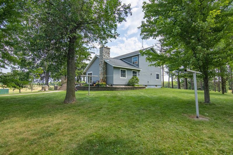 238 6th Ave, Clayton, WI 54004