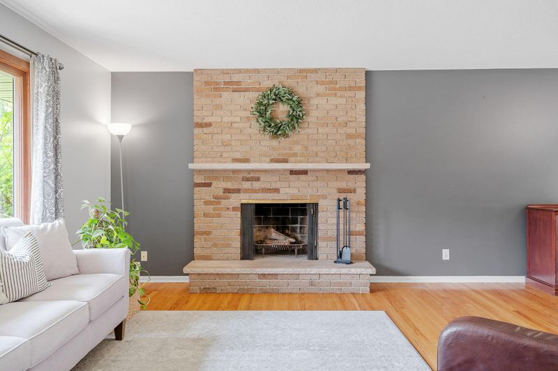 3495 Chatsworth St N, Shoreview, MN 55126