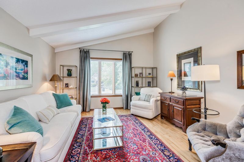 4704 Mackubin St, Shoreview, MN 55126