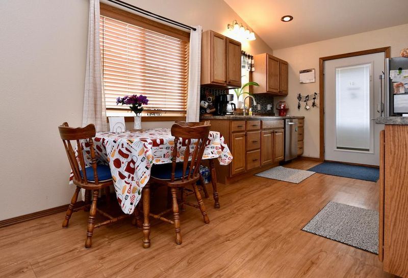 1011 E 4th St, Winona, MN 55987