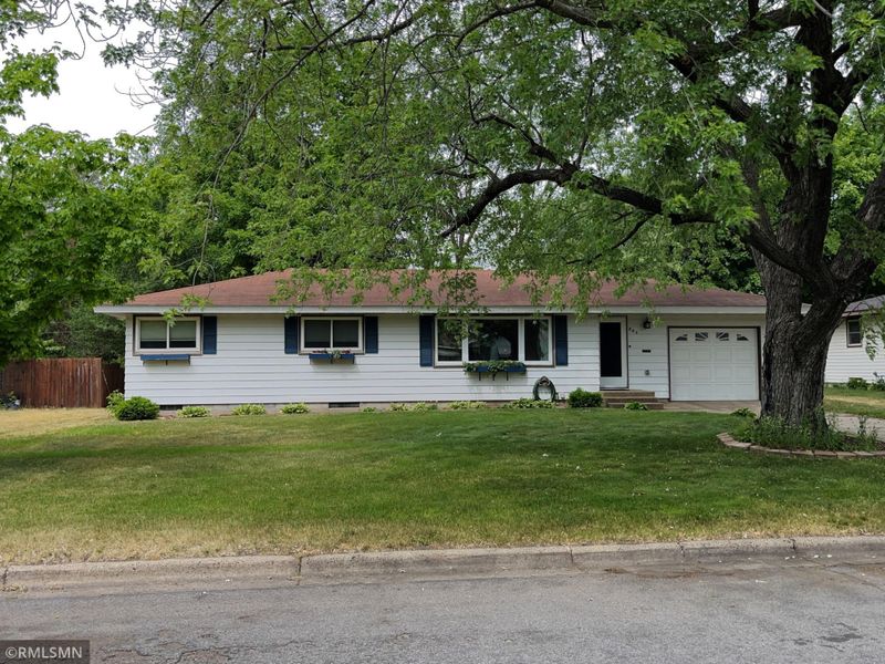 805 21st Ave N, Saint Cloud, MN 56303
