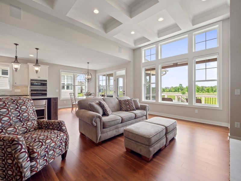 16294 Dutch Barn Dr, Lakeville, MN 55044