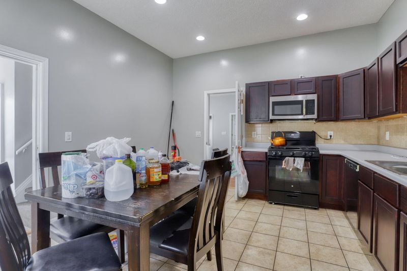 2309 Portland Ave, Minneapolis, MN 55404