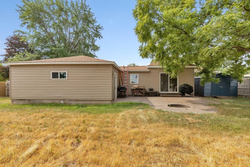 541 Hazel Ave E, Kimball, MN 55353