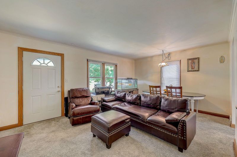 5651 Knox Ave N, Brooklyn Center, MN 55430