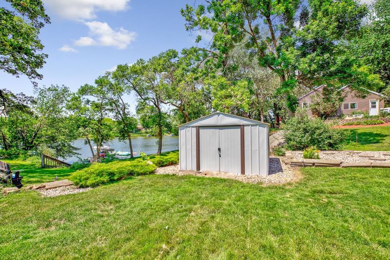 216 W 11th St, Fairmont, MN 56031