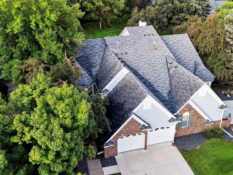 1235 Pond View Ln, White Bear Lake, MN 55110