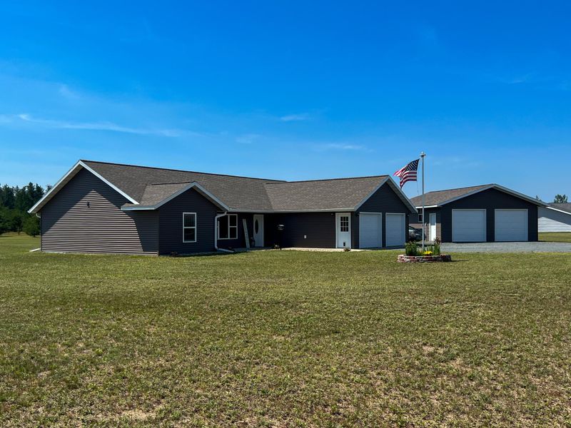 5922 Kestrel Rd NW, Bemidji, MN 56601