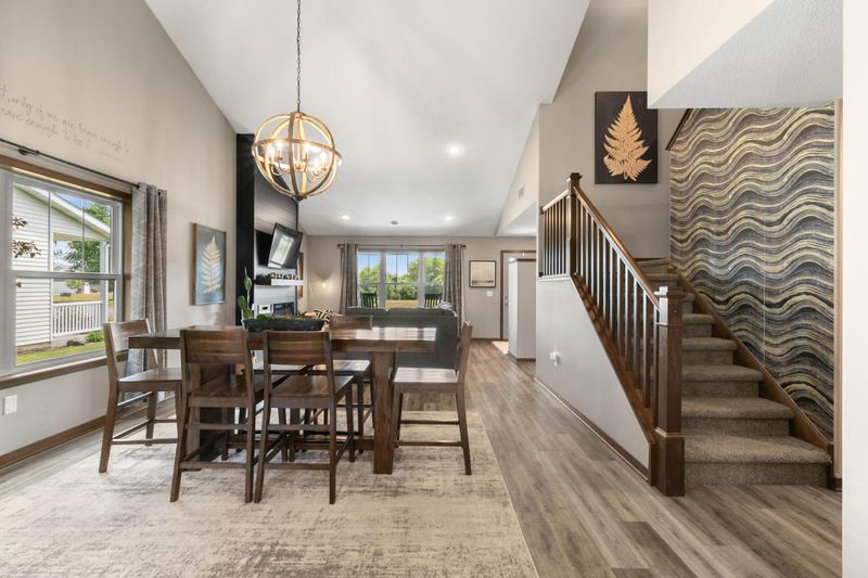1721 Knottingham Dr, Sartell, MN 56377
