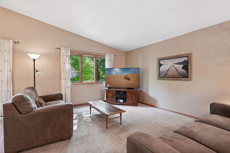 6997 Polaris Ln N, Maple Grove, MN 55311